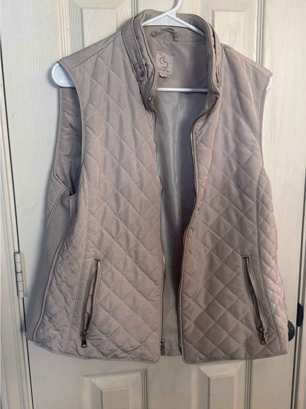 Quilted Sleeveless Vest - Light Taupe